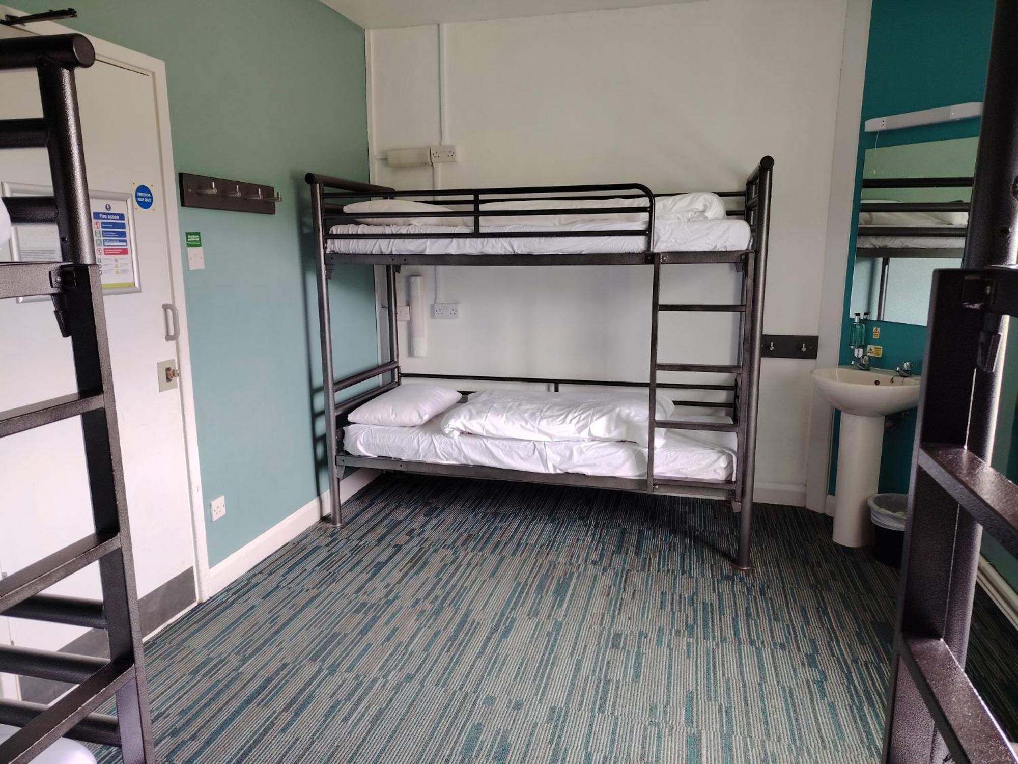 Yha Malham Hostel Екстериор снимка