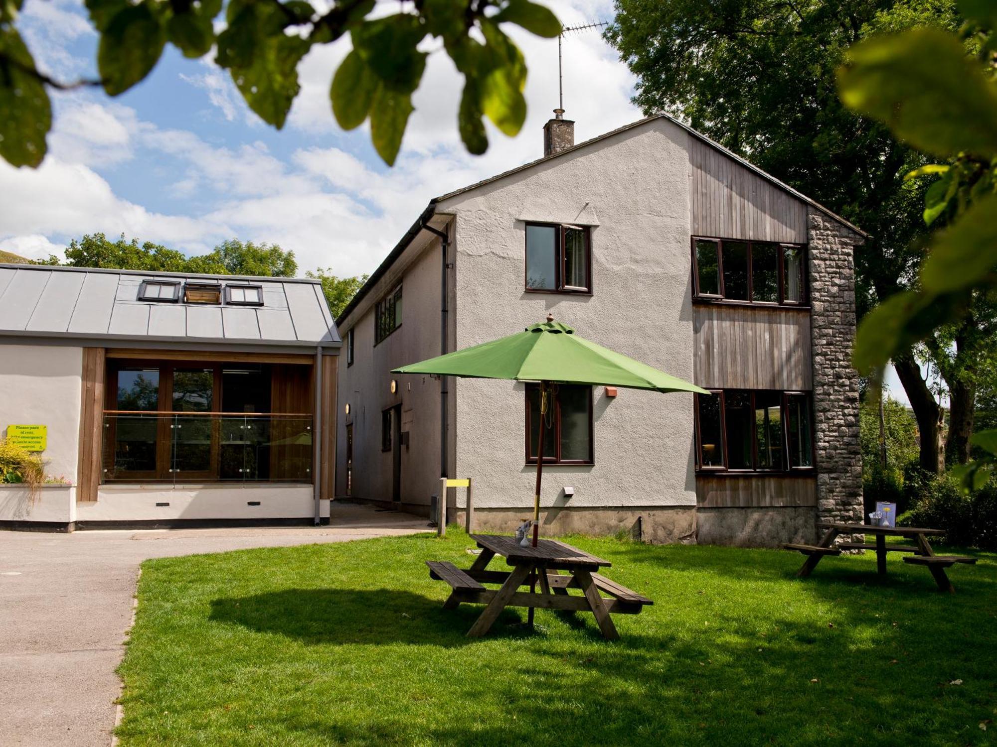 Yha Malham Hostel Екстериор снимка